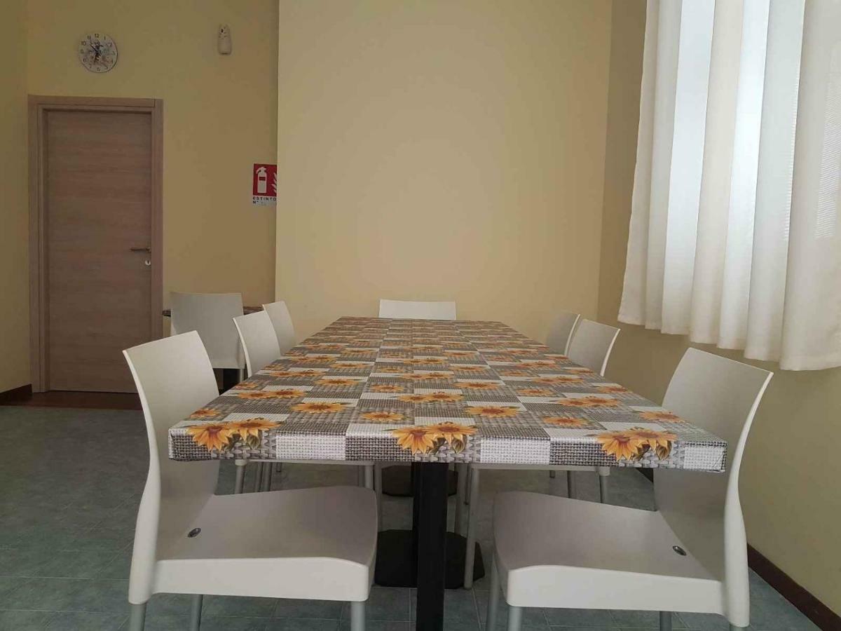 Hotel Piramide Reggio Emilia Exterior photo