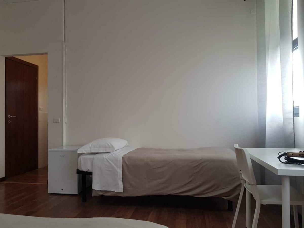 Hotel Piramide Reggio Emilia Exterior photo